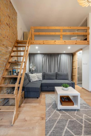 Wanderlust Hideaway Apartment